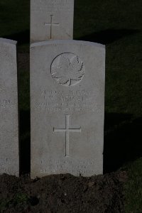 Lijssenthoek Military Cemetery - Metcalfe, John Wesley