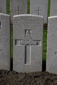 Lijssenthoek Military Cemetery - Middleton, W H