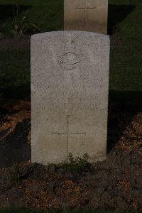 Lijssenthoek Military Cemetery - Miles, G H