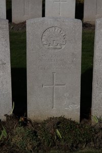 Lijssenthoek Military Cemetery - Milhinch, Alan