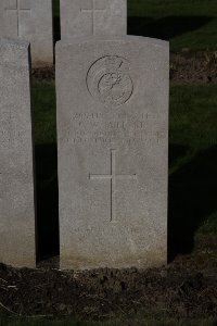 Lijssenthoek Military Cemetery - Millard, G W