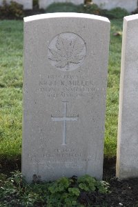 Lijssenthoek Military Cemetery - Miller, Nigel