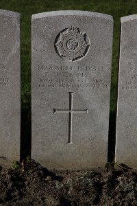 Lijssenthoek Military Cemetery - Mills, J T
