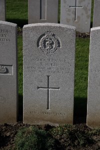Lijssenthoek Military Cemetery - Mills, T