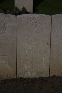 Lijssenthoek Military Cemetery - Milne, J