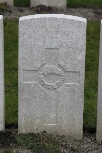 Lijssenthoek Military Cemetery - Milne, Sydney Snell
