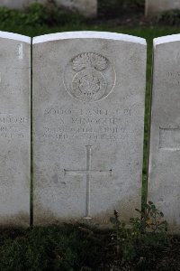 Lijssenthoek Military Cemetery - Minogue, S