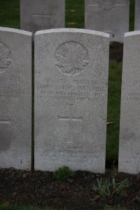 Lijssenthoek Military Cemetery - Mitchell, John Everet