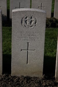 Lijssenthoek Military Cemetery - Mobbs, J F