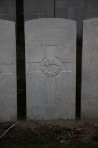 Lijssenthoek Military Cemetery - Moir, Gordon