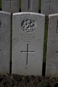 Lijssenthoek Military Cemetery - Mond, Bertrand Alan