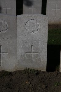 Lijssenthoek Military Cemetery - Monkman, W