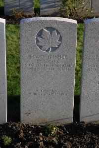 Lijssenthoek Military Cemetery - Moon, Henry