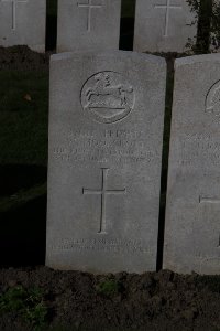 Lijssenthoek Military Cemetery - Moorcroft, W