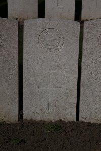 Lijssenthoek Military Cemetery - Moore, Edward