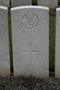 Lijssenthoek Military Cemetery - Moore, J T