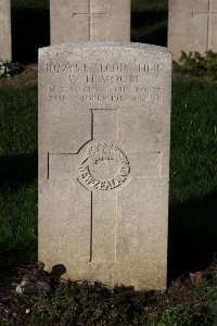 Lijssenthoek Military Cemetery - Moore, William Henry
