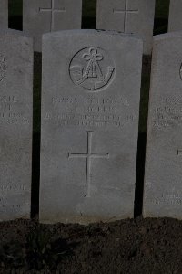 Lijssenthoek Military Cemetery - Morris, C F
