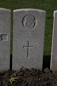 Lijssenthoek Military Cemetery - Morris, Edward