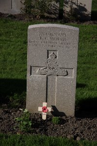 Lijssenthoek Military Cemetery - Morris, Robert Crowe