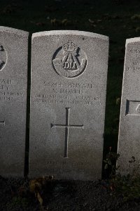 Lijssenthoek Military Cemetery - Morris, Stephen