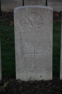Lijssenthoek Military Cemetery - Morrison, R