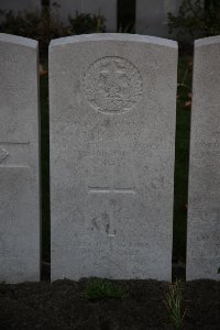 Lijssenthoek Military Cemetery - Moxon, E