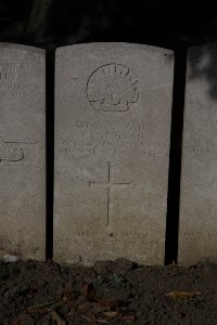 Lijssenthoek Military Cemetery - Moylan, John Francis