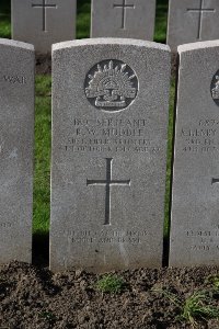 Lijssenthoek Military Cemetery - Muddle, Reginald William