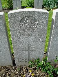 Lijssenthoek Military Cemetery - Muff, Norman