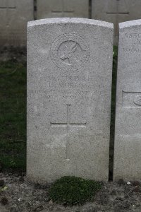 Lijssenthoek Military Cemetery - Murray, R
