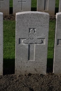 Lijssenthoek Military Cemetery - Napier, J M