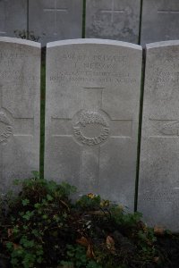 Lijssenthoek Military Cemetery - Nelson, Thomas