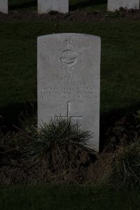 Lijssenthoek Military Cemetery - Newton, Arthur Victor