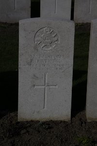 Lijssenthoek Military Cemetery - Newton, T H