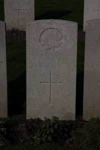 Lijssenthoek Military Cemetery - Nicholls, W J G