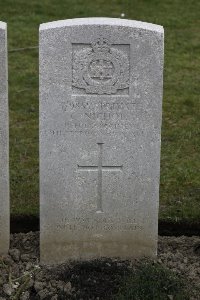 Lijssenthoek Military Cemetery - Nichols, C
