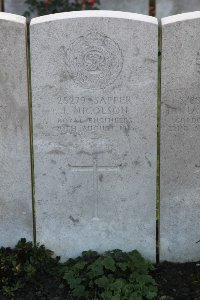 Lijssenthoek Military Cemetery - Nicolson, J