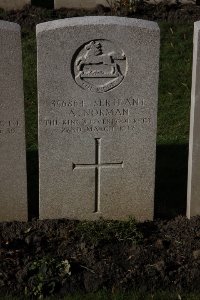 Lijssenthoek Military Cemetery - Norman, A