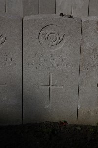 Lijssenthoek Military Cemetery - Nowell, J