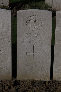 Lijssenthoek Military Cemetery - Oakley, S