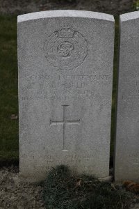 Lijssenthoek Military Cemetery - Ofield, Alfred