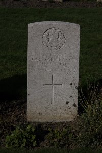 Lijssenthoek Military Cemetery - Ogilvie-Grant, James