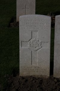 Lijssenthoek Military Cemetery - Ogleby, Albert Victor