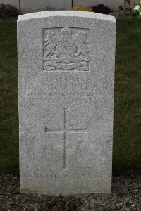 Lijssenthoek Military Cemetery - Oliver, A D