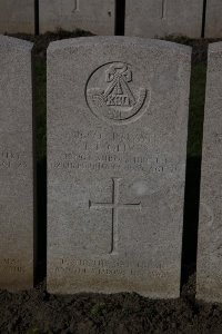 Lijssenthoek Military Cemetery - Oliver, Thomas Edward