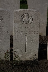 Lijssenthoek Military Cemetery - Oliver, T