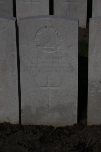 Lijssenthoek Military Cemetery - Overman, Edwin John