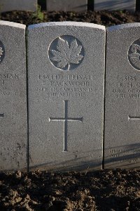Lijssenthoek Military Cemetery - Packwood, E