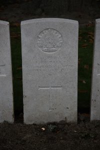 Lijssenthoek Military Cemetery - Page, Walter Frederick